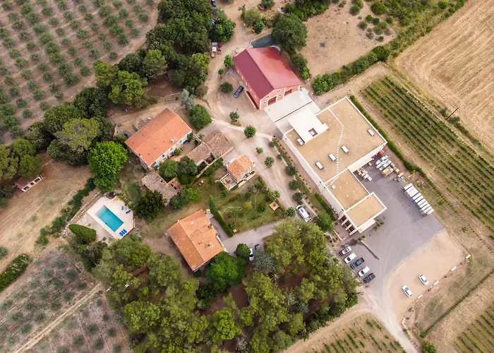 2 Ferienhaeuser Auf Dem Weingut Domaine La Grange