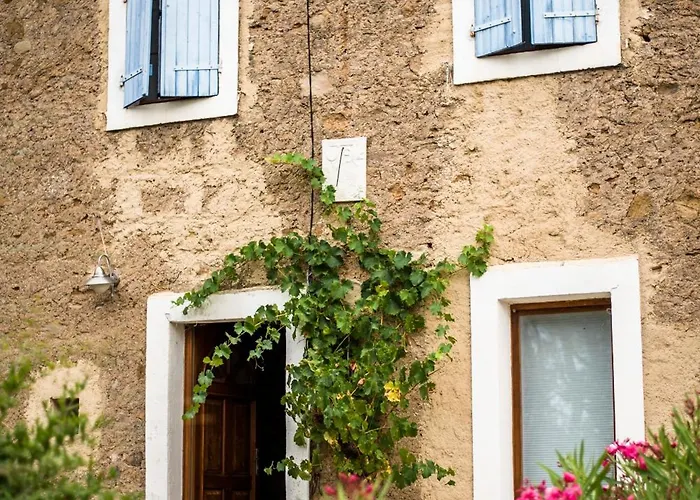 2 Ferienhaeuser Auf Dem Weingut Domaine La Grange Gabian